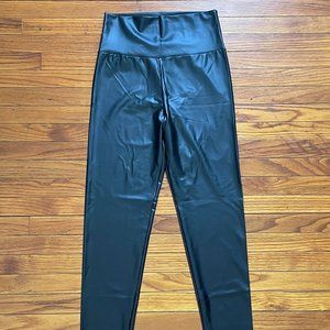 Everbellus Faux Leather Leggings